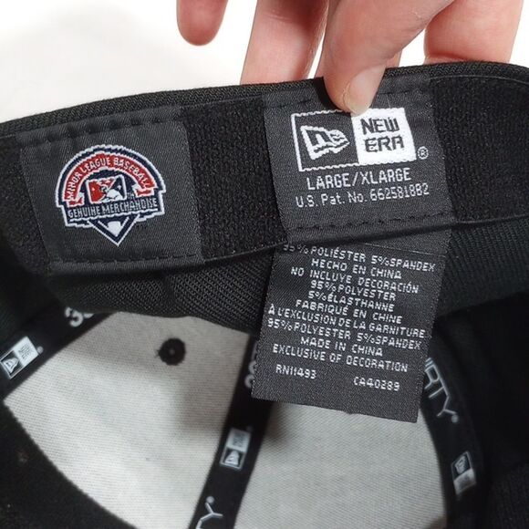 NWT Grand Rapids Dam Breakers 39Thirty Black Baseball Hat - Picture 3 of 3